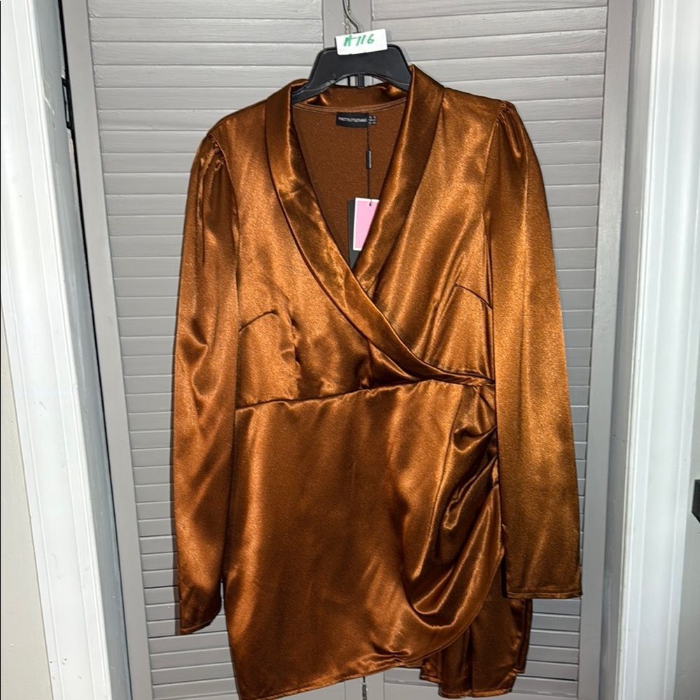 PrettyLittleThing Brown Ruched Long Sleeve Blouse